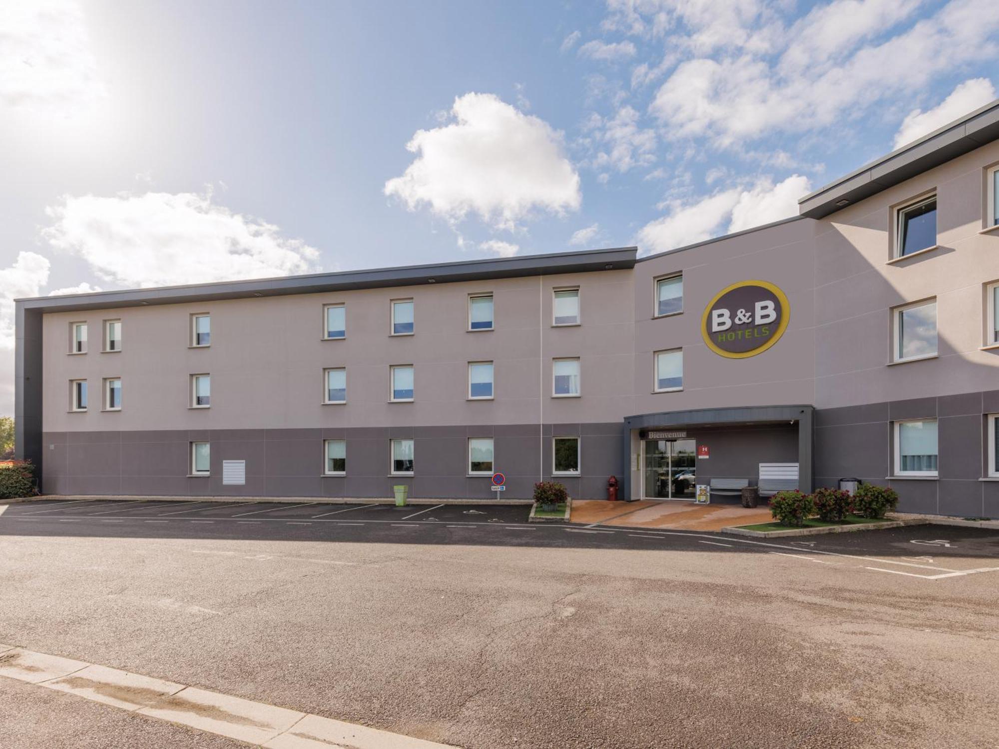 B&B Hotel Clermont-Ferrand Nord รีอง ภายนอก รูปภาพ