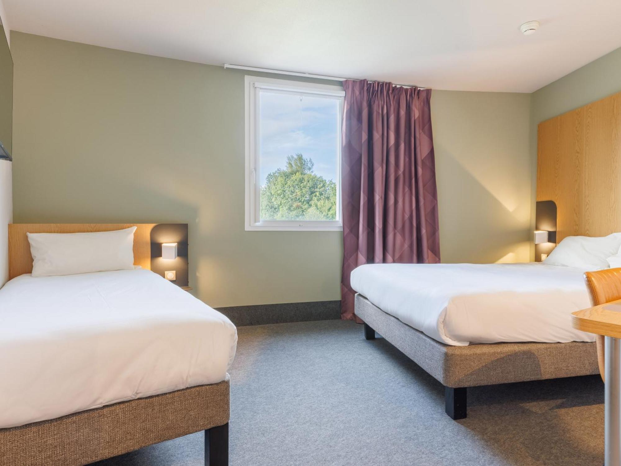 B&B Hotel Clermont-Ferrand Nord รีอง ภายนอก รูปภาพ